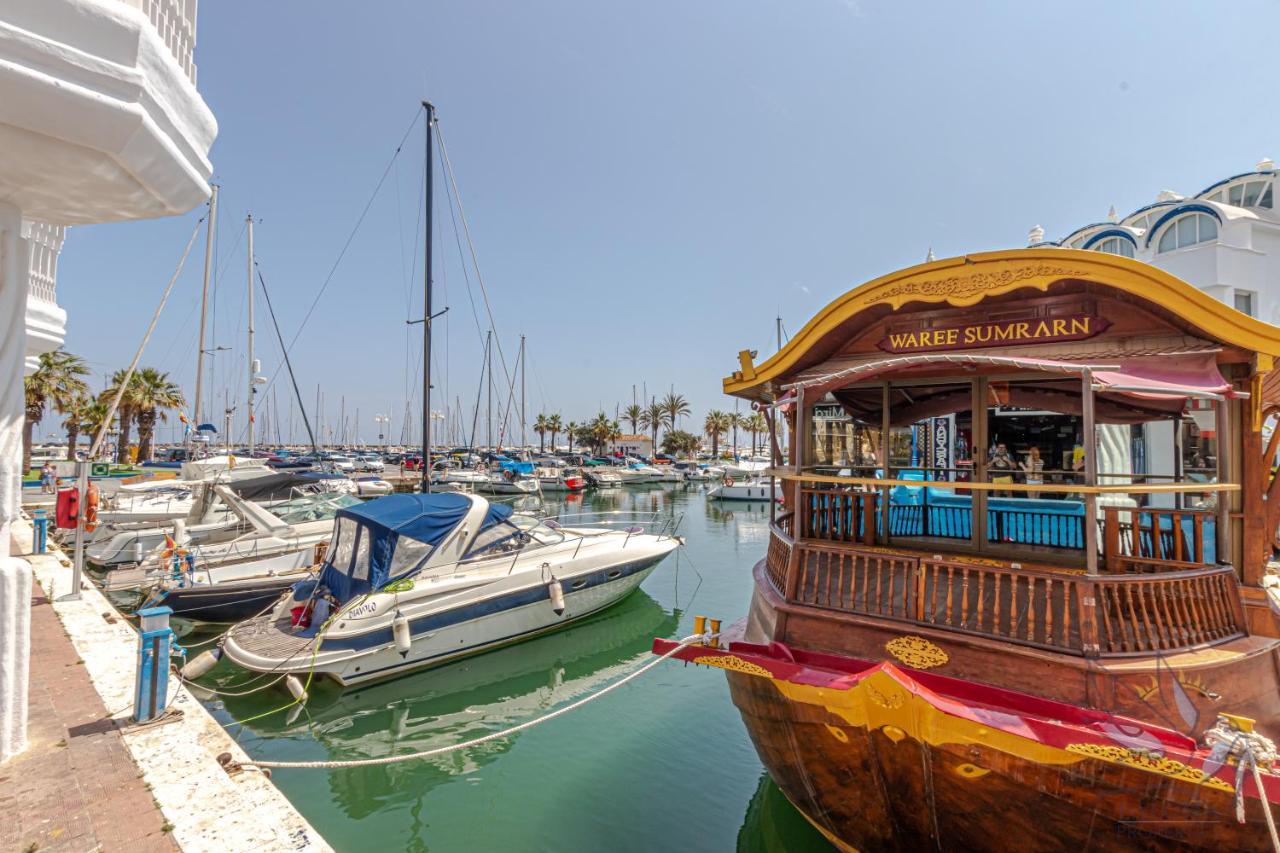 Apartment In Puerto Marina With Beautiful Views Of The Sea And The Boats 贝纳尔马德纳 外观 照片