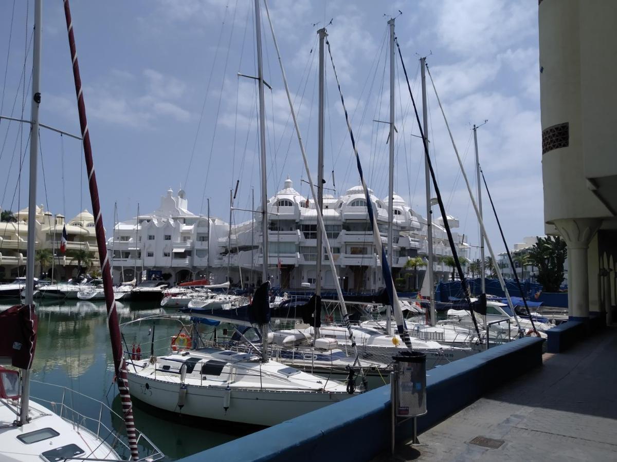 Apartment In Puerto Marina With Beautiful Views Of The Sea And The Boats 贝纳尔马德纳 外观 照片