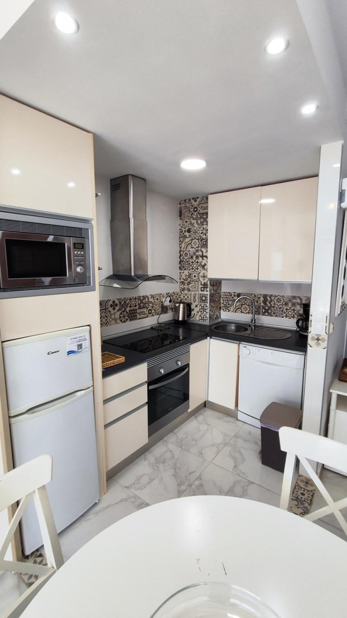 Apartment In Puerto Marina With Beautiful Views Of The Sea And The Boats 贝纳尔马德纳 外观 照片