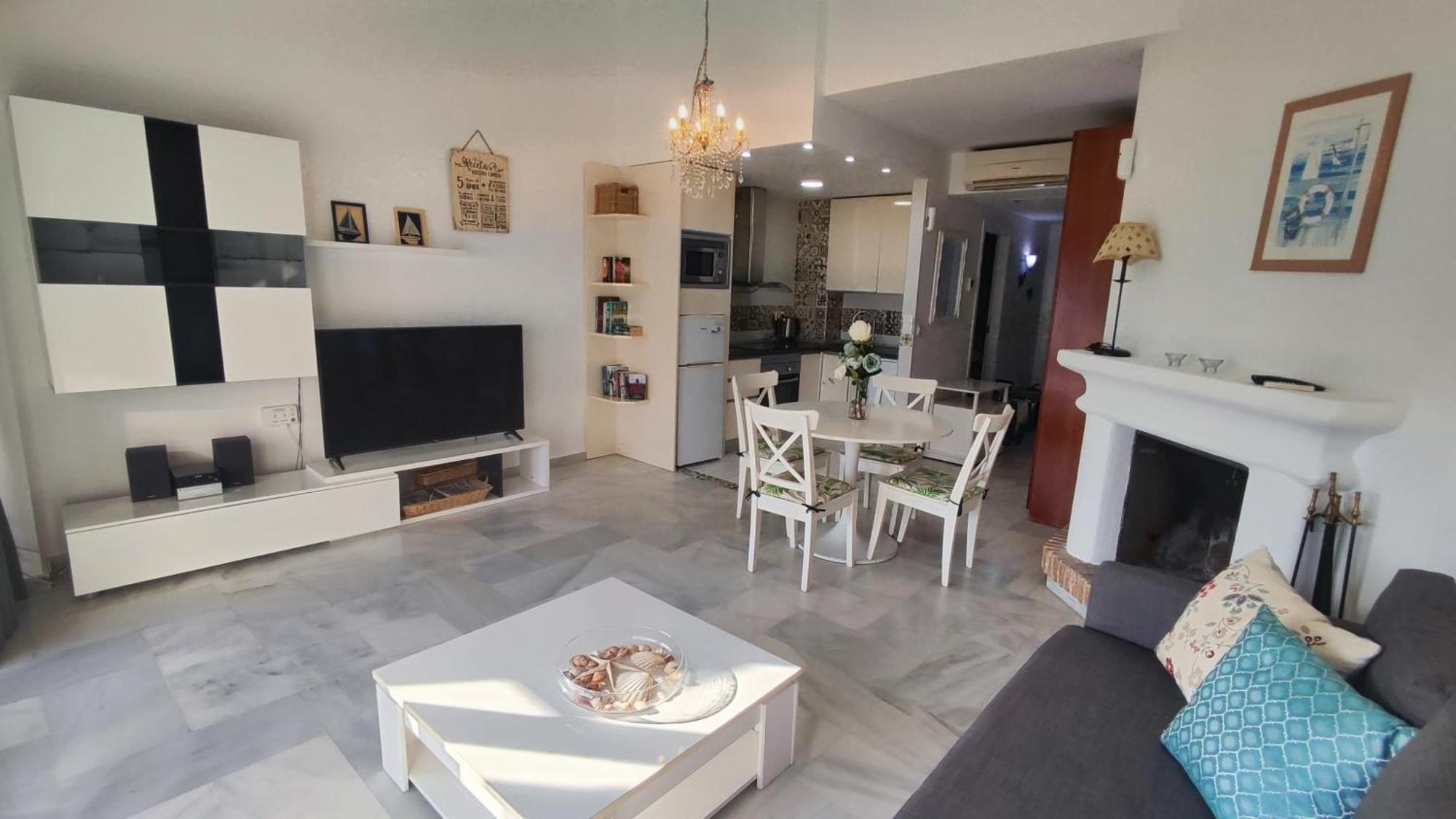Apartment In Puerto Marina With Beautiful Views Of The Sea And The Boats 贝纳尔马德纳 外观 照片