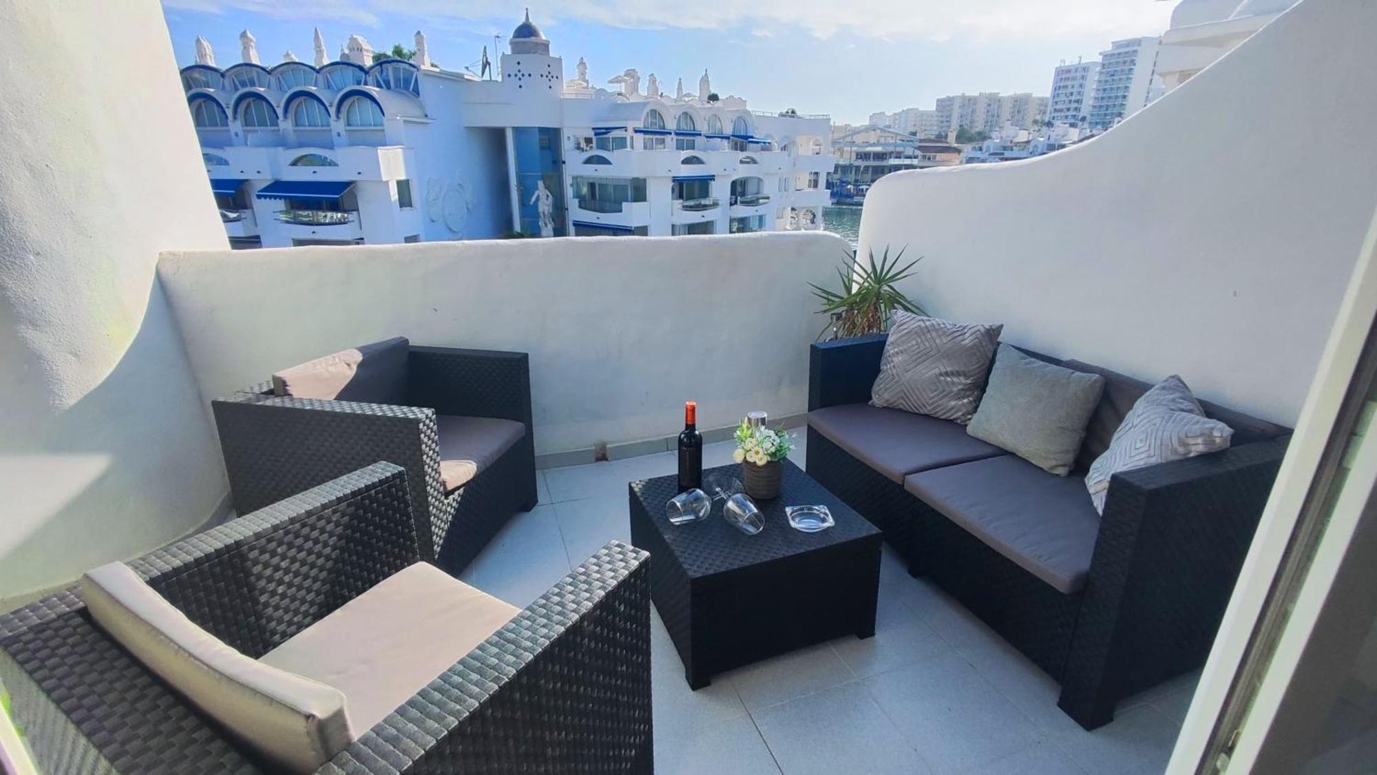 Apartment In Puerto Marina With Beautiful Views Of The Sea And The Boats 贝纳尔马德纳 外观 照片